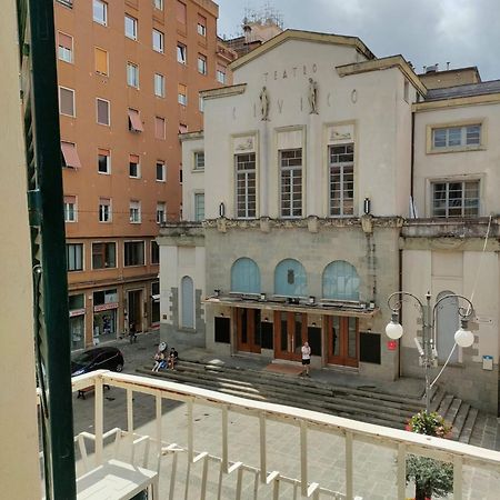 Il Balcone Sul Teatro Apartment La Spezia Bagian luar foto