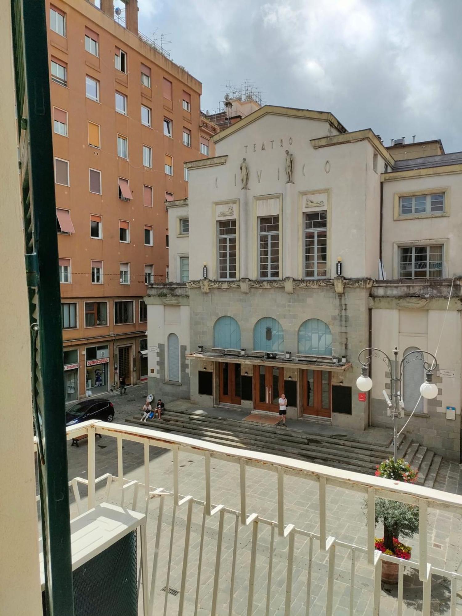 Il Balcone Sul Teatro Apartment La Spezia Bagian luar foto